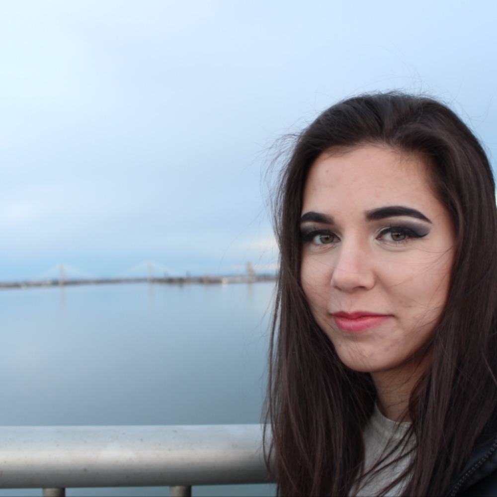 Meet your Posher, Dana